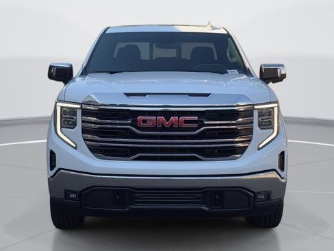 Used 2023 GMC Sierra 1500 SLT w/ SLT Premium Package AWD/4WD image 8