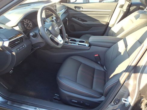 New 2025 Nissan Altima 2.5 SR w/ SR Premium Package image 7