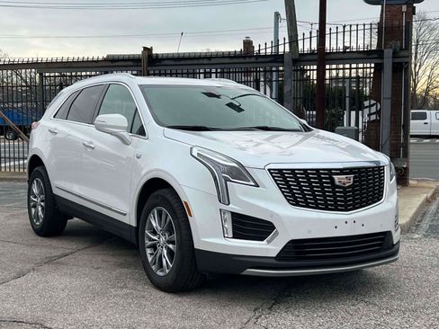 Certified 2023 Cadillac XT5 Premium Luxury image 2