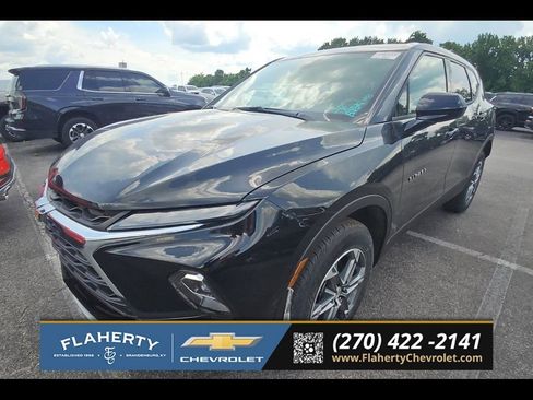 Used 2026 Chevrolet Blazer LT FWD image 1