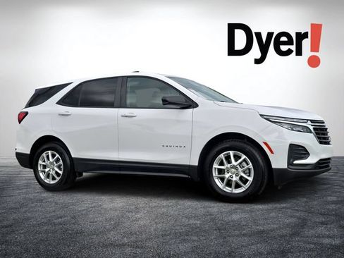 Used 2024 Chevrolet Equinox LS w/ LS Convenience Package FWD image 1