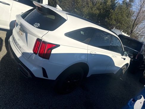 Used 2022 Kia Sorento SX image 6