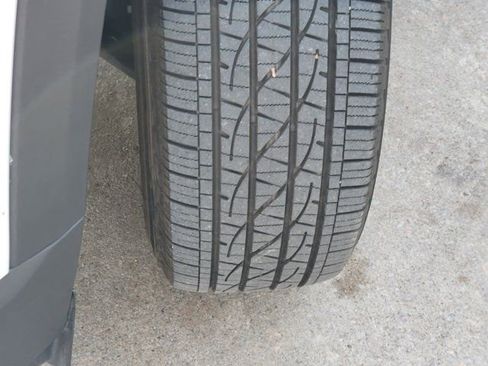 Used 2025 Chevrolet Equinox LT w/ Safety and Technology Package image 18