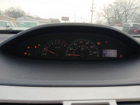 Used 2012 Toyota Yaris Sedan image 15