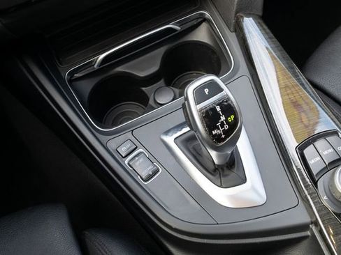 Used 2018 BMW 330i xDrive Sedan w/ Convenience Package image 33