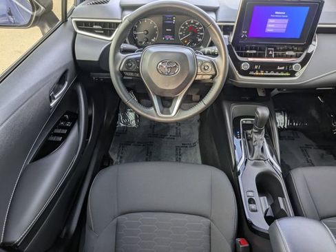 Used 2025 Toyota Corolla SE w/ SE Package image 11
