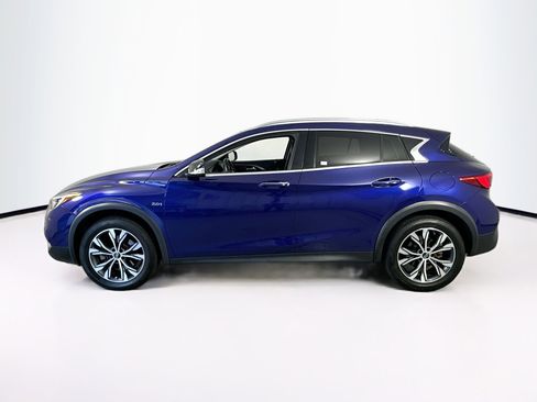 Used 2018 INFINITI QX30 Premium w/ Navigation Package AWD/4WD image 8