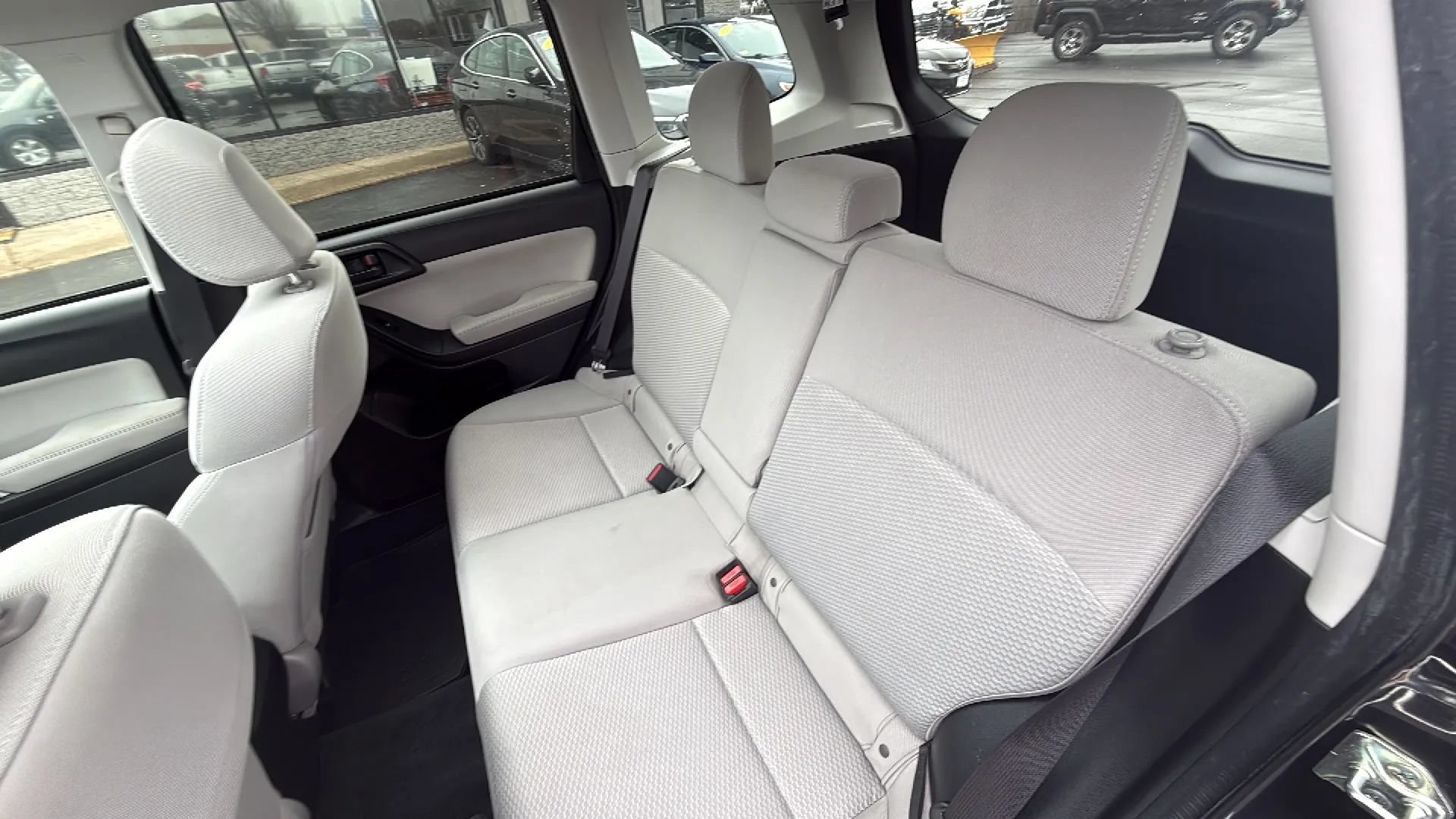 Used 2015 Subaru Forester 2.5i Premium w/ All-Weather Package AWD/4WD image 20