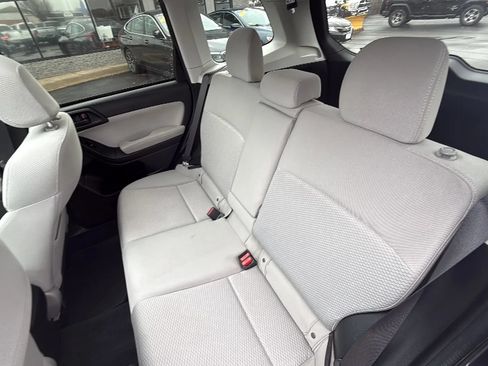 Used 2015 Subaru Forester 2.5i Premium w/ All-Weather Package AWD/4WD image 20