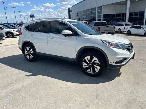 Used 2016 Honda CR-V Touring image 3