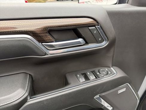 Used 2024 Chevrolet Silverado 1500 LT Trail Boss image 16