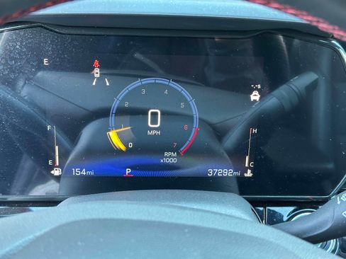 Certified 2024 Chevrolet Trax RS w/ Sunroof Package FWD image 24