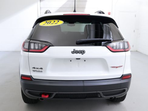 Used 2022 Jeep Cherokee Trailhawk image 7