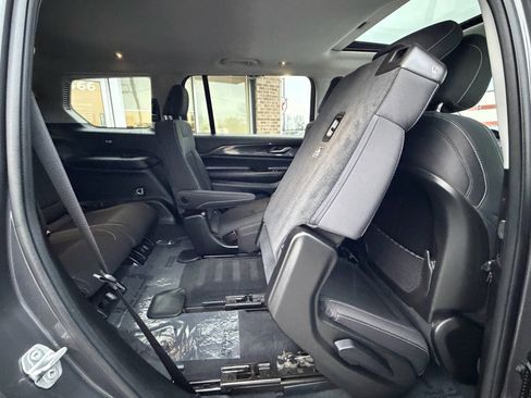 Used 2022 Jeep Grand Cherokee L Laredo w/ Luxury Tech Group I image 33