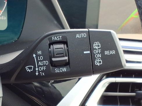 Used 2022 BMW X7 xDrive40i w/ M Sport Package image 26