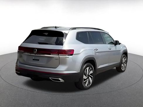 Used 2024 Volkswagen Atlas SE AWD/4WD image 14