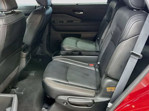 Used 2024 Nissan Pathfinder SL w/ SL Premium Package AWD/4WD image 23