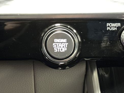 Used 2024 Kia Carnival SX Prestige FWD image 23