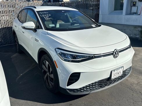 Used 2023 Volkswagen ID.4 Pro image 2