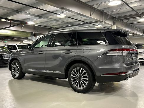 Certified 2023 Lincoln Aviator Reserve w/ Elements Package Plus AWD/4WD image 4
