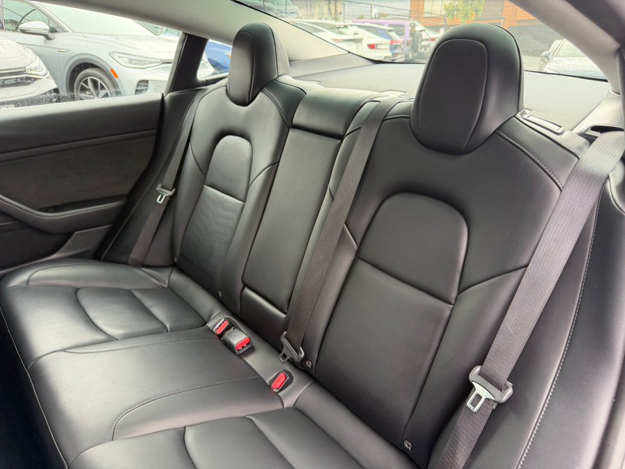 Used 2023 Tesla Model 3 Standard Range RWD image 39