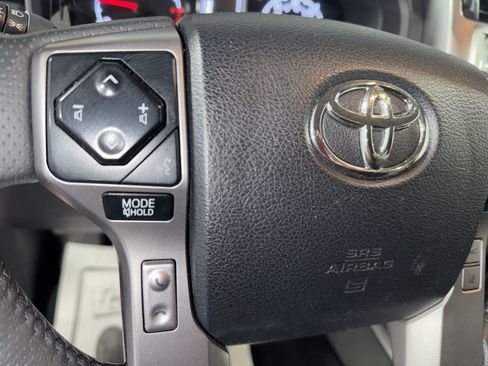 Used 2024 Toyota 4Runner SR5 AWD/4WD image 29
