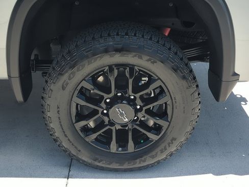 Used 2026 Chevrolet Silverado 2500 LT w/ Trail Boss Package AWD/4WD image 21