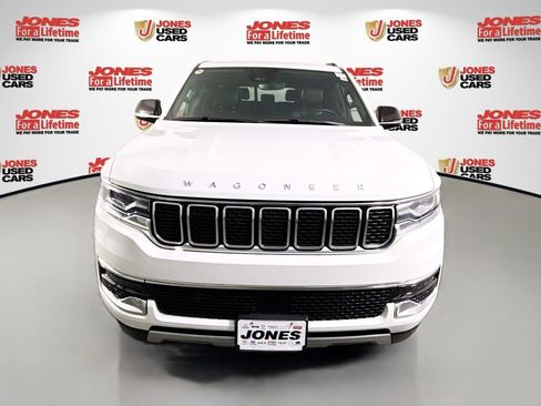 Used 2024 Jeep Wagoneer L Series II w/ Flexible Seating Group AWD/4WD image 13