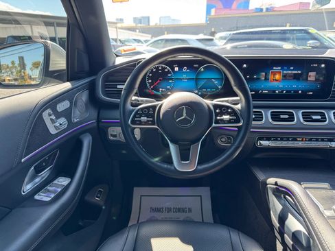 Used 2022 Mercedes-Benz GLS 450 4MATIC image 21