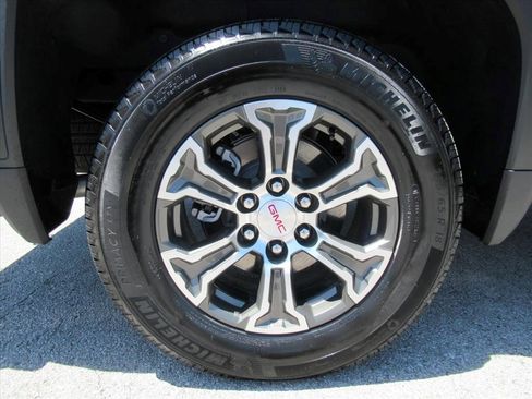 Certified 2026 GMC Sierra 1500 SLT AWD/4WD image 6