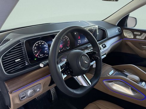 Certified 2026 Mercedes-Benz GLS 450 4MATIC image 24