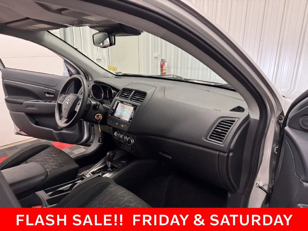 Used 2024 Mitsubishi Outlander Sport ES AWD/4WD image 43