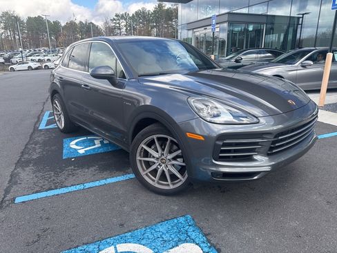 Used 2021 Porsche Cayenne E-Hybrid image 1