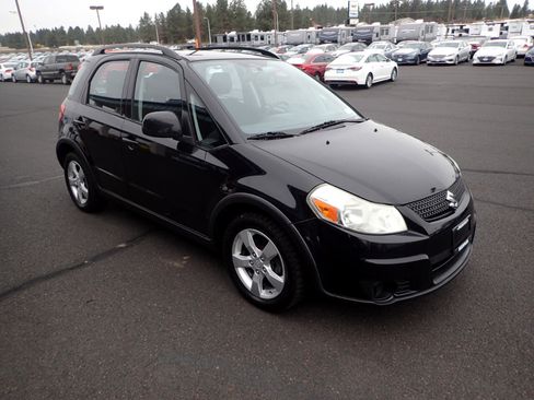 Used 2012 Suzuki SX4 AWD Hatchback image 7
