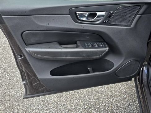 Used 2022 Volvo XC60 B6 Inscription w/ Advanced Package AWD/4WD image 39