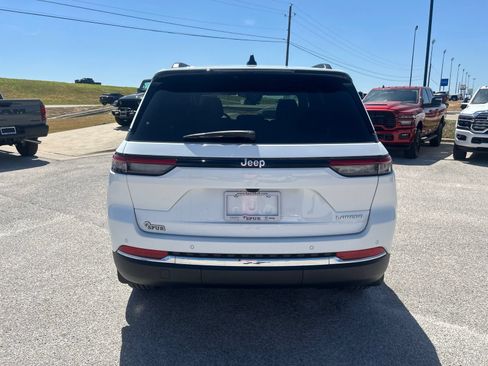 New 2026 Jeep Grand Cherokee Laredo RWD image 4