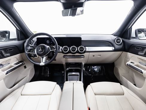 Certified 2024 Mercedes-Benz EQB 300 4MATIC image 21