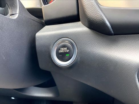 Used 2024 GMC Terrain SLE FWD image 32