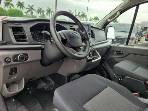 Used 2025 Ford Transit 250 Low Roof w/ Exterior Upgrade Package RWD image 9