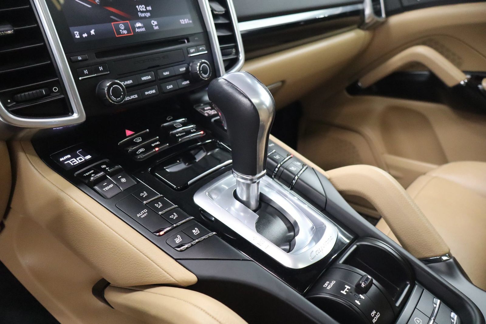 Used 2018 Porsche Cayenne AWD/4WD image 35