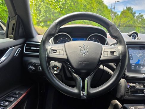 Used 2019 Maserati Ghibli S Q4 AWD/4WD image 21