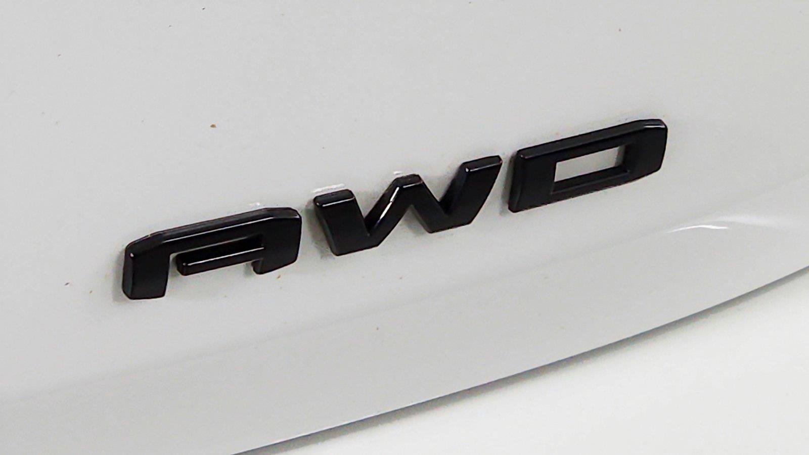 Used 2024 GMC Terrain SLT AWD/4WD image 26
