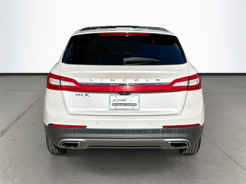 Used 2018 Lincoln MKX Reserve w/ Lincoln MKX Climate Package image 6