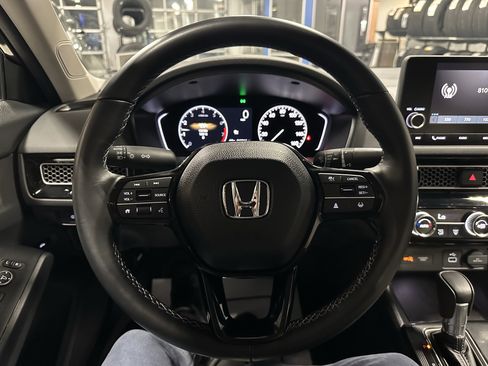 Used 2024 Honda Civic EX image 9