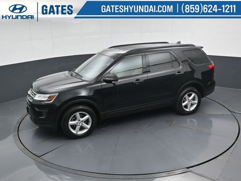 Used 2018 Ford Explorer 4WD w/ Class II Trailer Tow Package image 46