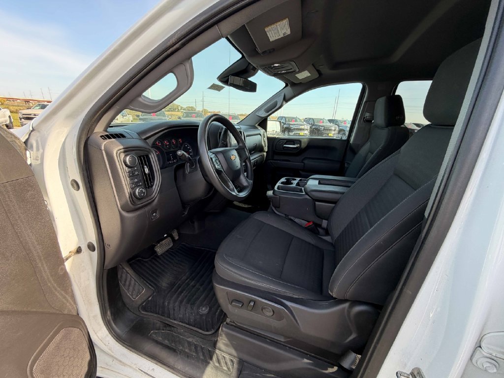 Used 2023 Chevrolet Silverado 1500 Custom AWD/4WD image 17