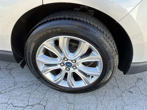 Used 2019 Ford Edge Titanium w/ Equipment Group 301A image 11