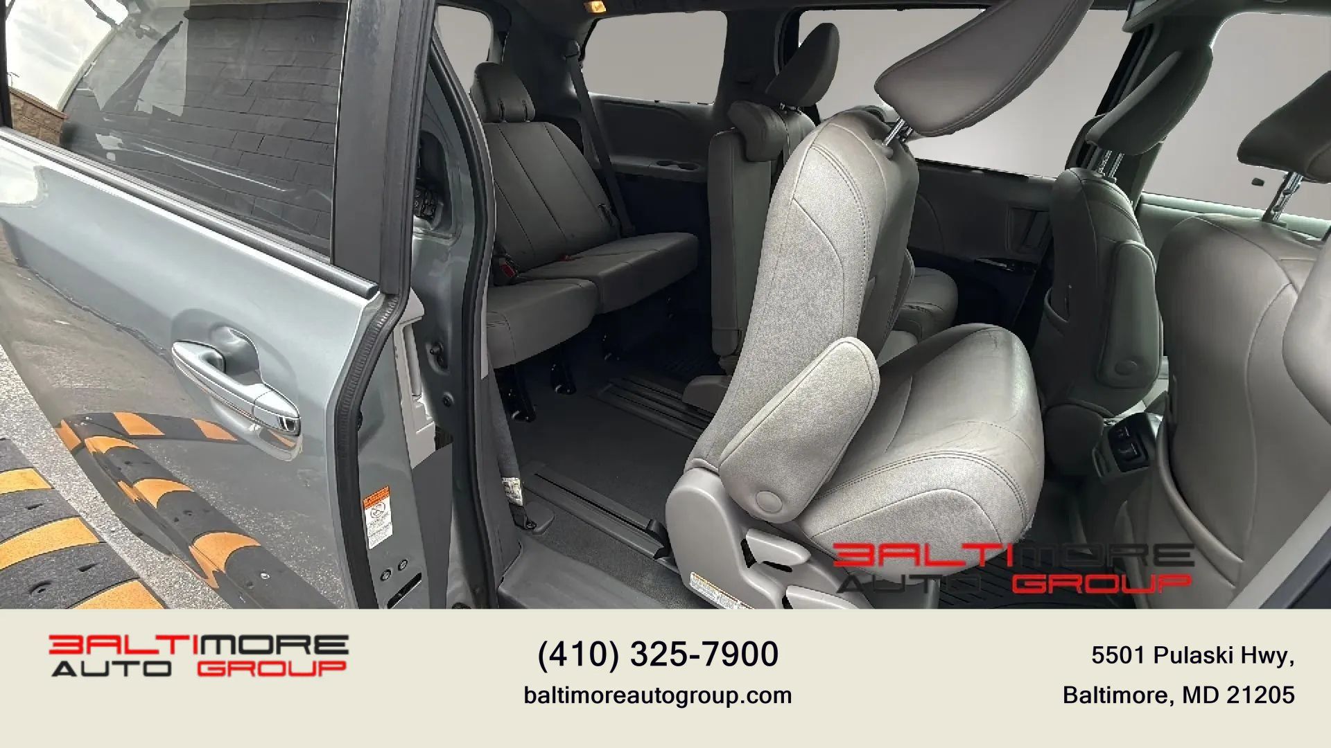 Used 2019 Toyota Sienna XLE Premium FWD image 26