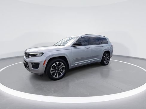 Used 2021 Jeep Grand Cherokee L Overland w/ Luxury Tech Group IV AWD/4WD image 5