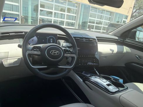 Certified 2024 Hyundai Tucson Limited FWD image 11